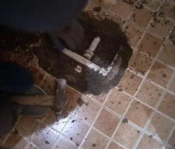 福绵卫生间漏水维修公司为您分享下卫生间渗水如何处理及注意事项